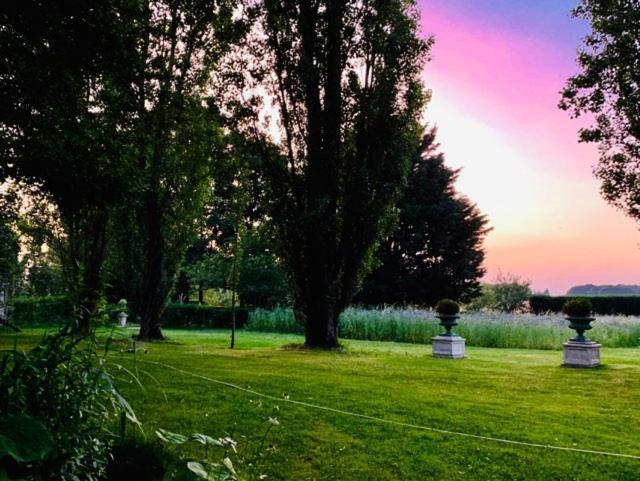 Bed and Breakfast Le Manoir De Maucartier Monnaie Esterno foto