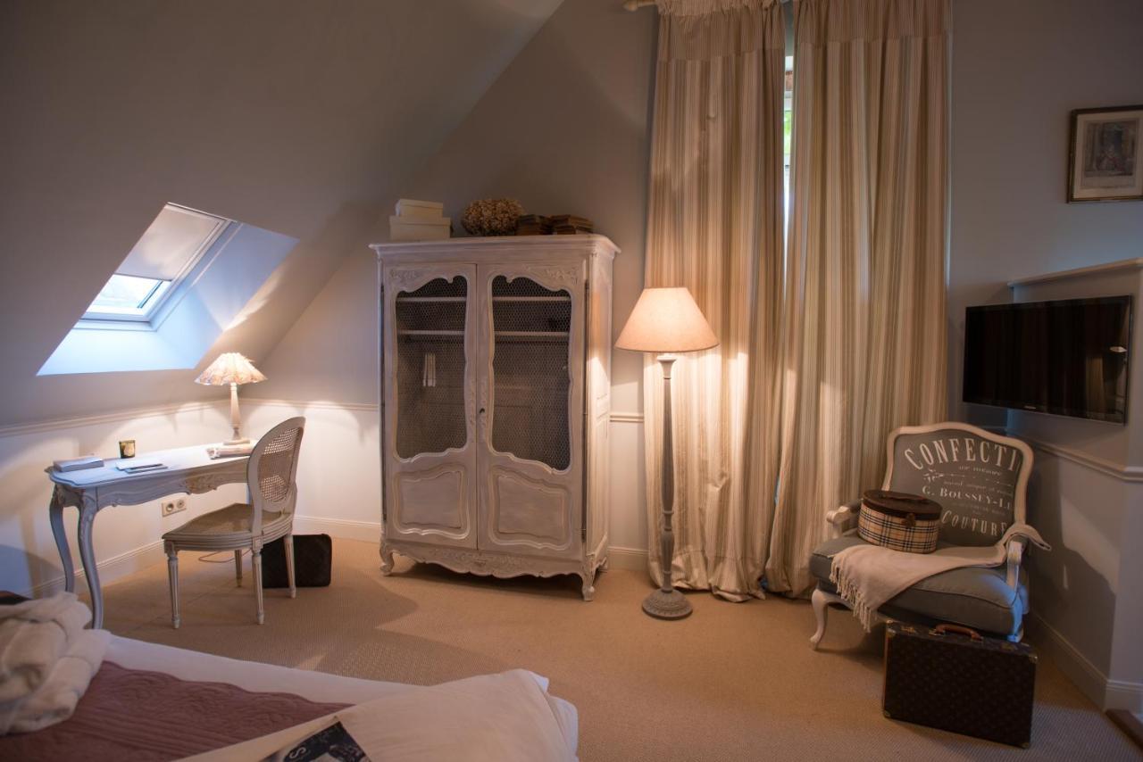 Bed and Breakfast Le Manoir De Maucartier Monnaie Esterno foto
