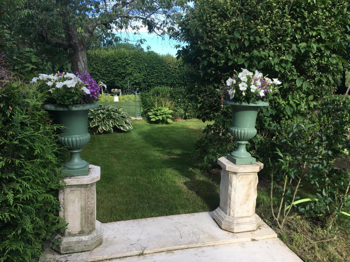 Bed and Breakfast Le Manoir De Maucartier Monnaie Esterno foto